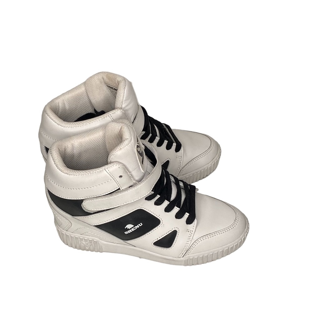 BOGO Sbenu Sneaker Wedges Korean White Black womens Size 7.5, youth 6